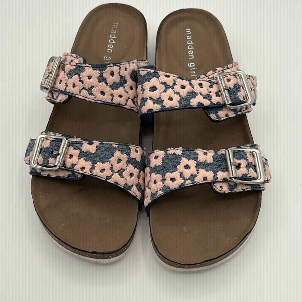 Women’s MADDEN GIRL Leather Blue/Pink stitched Flowers Birkenstock Style Size 8